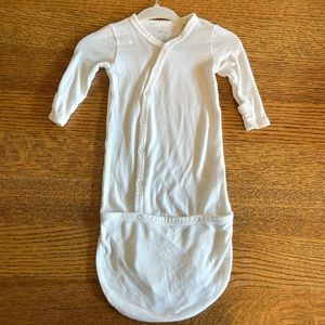 Kyte Baby Bundler in the color Cloud